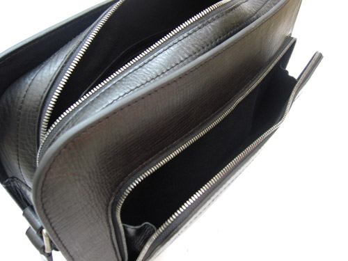 Louis Vuitton replica Utah Leather Yurok M97045 (noir) 