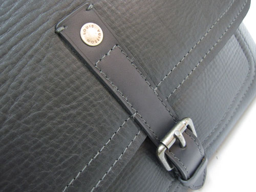 Louis Vuitton replica Utah Leather Omaha M97022 (basalte) 