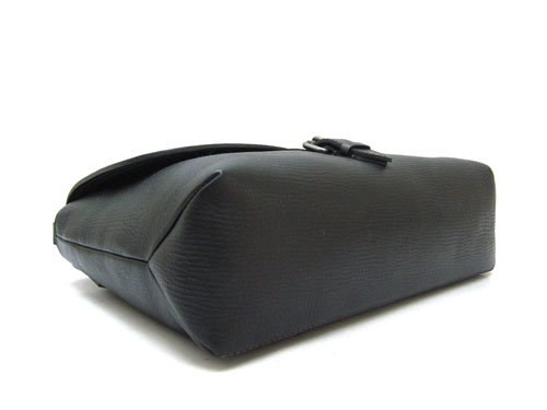 Louis Vuitton replica Utah Leather Omaha M97022 (basalte) 
