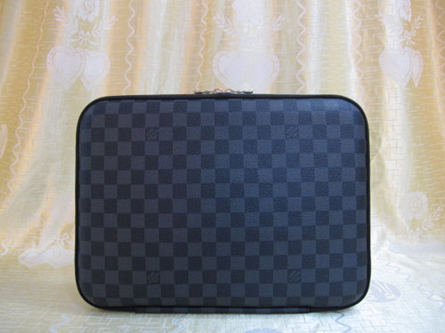 Louis Vuitton replica Damier Graphite canvas laptop sleeve 13