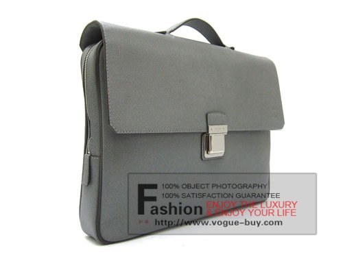 Louis Vuitton replica Taiga Leather Vassili PM M32641(glacier)