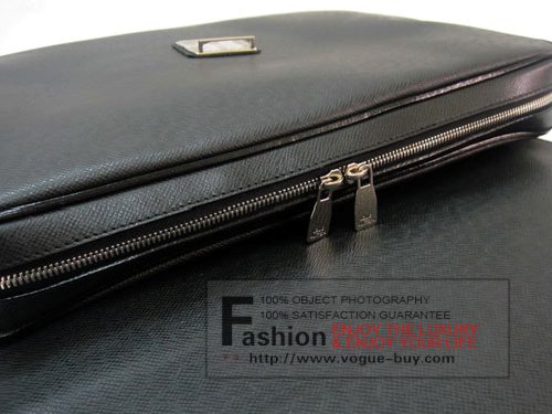 Louis Vuitton replica Taiga Leather Vassili PM M32640(boreal)