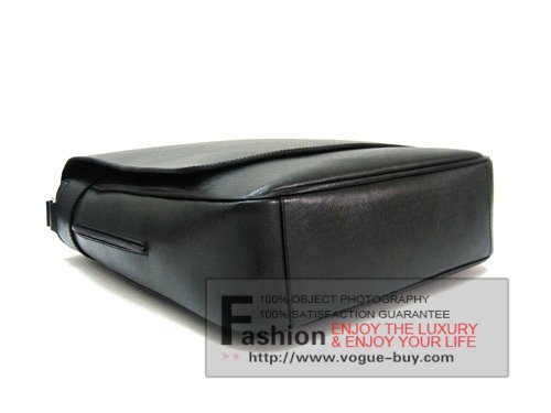 Louis Vuitton replica Taiga Leather Milo messenger bag M32632 (boreal)