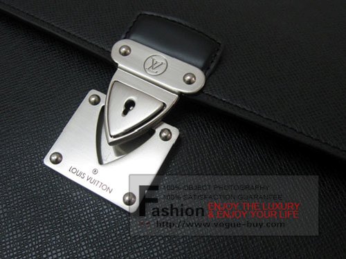 Louis Vuitton replica Taiga Leather Robusto 2 compartments M31042 (ardoise)