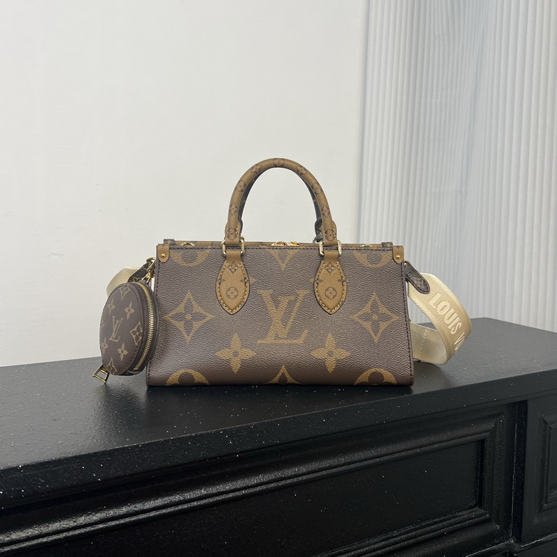 LV TOTE